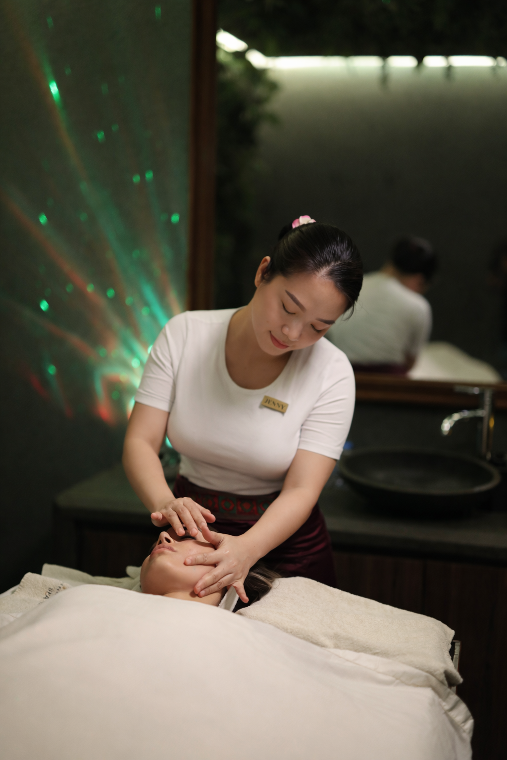 Kimantra Spas Rose Brightening Facial 30min 50$, 60min 75$